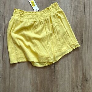 GB girls Size L shorts